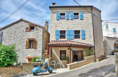 Completely renovated autochthonous stone house