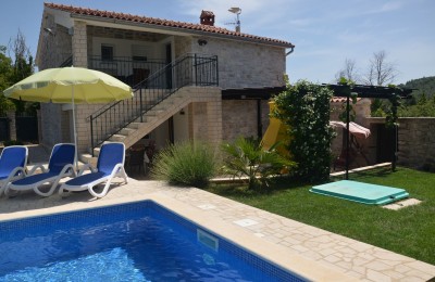 Beautiful stone house with swimming pool and landscaped garden - 4 km from Poreč and the sea