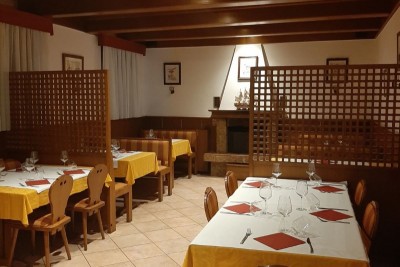 House and restaurant - attractive location