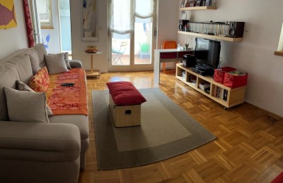 Schöne Wohnung in attraktiver Lage im Zentrum von Poreč - 50 m vom Meer entfernt