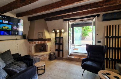 Beautiful renovated, partially furnished stone house with underfloor heating and swimming pool