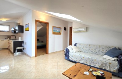 Schöne Wohnung mit Meerblick, Keller und Parkplatz - 800 m vom Meer