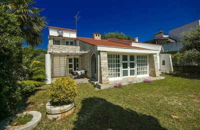 Beautiful house in an attractive location - 1,500 m from the sea
