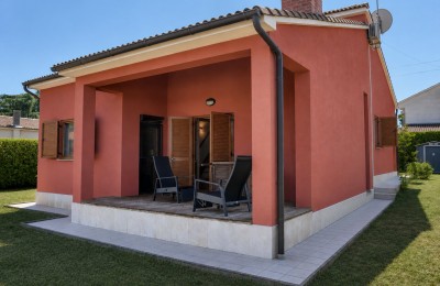 Freistehendes Einfamilienhaus in der Nähe von Poreč – 4,5 km vom Meer entfernt