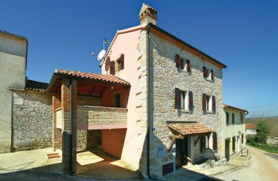Beautiful stone house suitable for rent