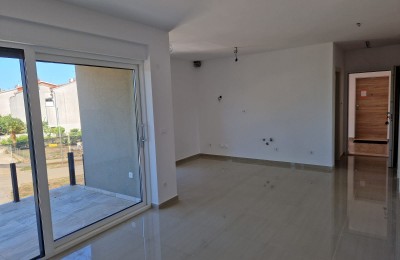 A wonderful new apartment with a roof terrace in the wider center of Poreč