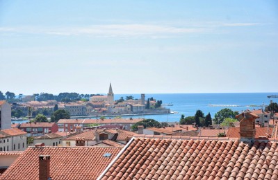 Exklusives Penthouse mit Panoramablick auf das Meer und Garage