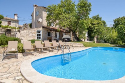Stone villa with pool and sea view and the river Mirna