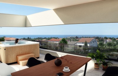 Predivan penthouse sa prostranom terasom i pogledom na more