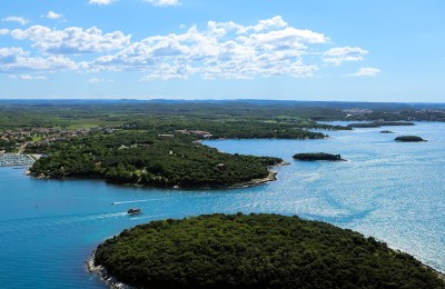 Poljoprivredno zemljište udaljeno 1000 m od mora i plaže