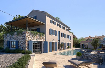 Exclusive villa with pool - under construction