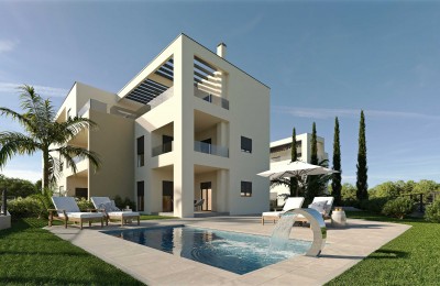 Novi stan sa podnim grijanjem i velikim dvorištem - 1000 metara od mora