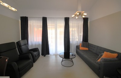 Beautiful apartment with garage - 100 m from the sea and the center of Umag