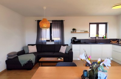 Beautiful apartment in a quiet suburban area - 2 km from the center of Poreč and the sea