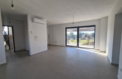 Spacious apartment with 3 bedrooms and a yard, 1500 m from the sea